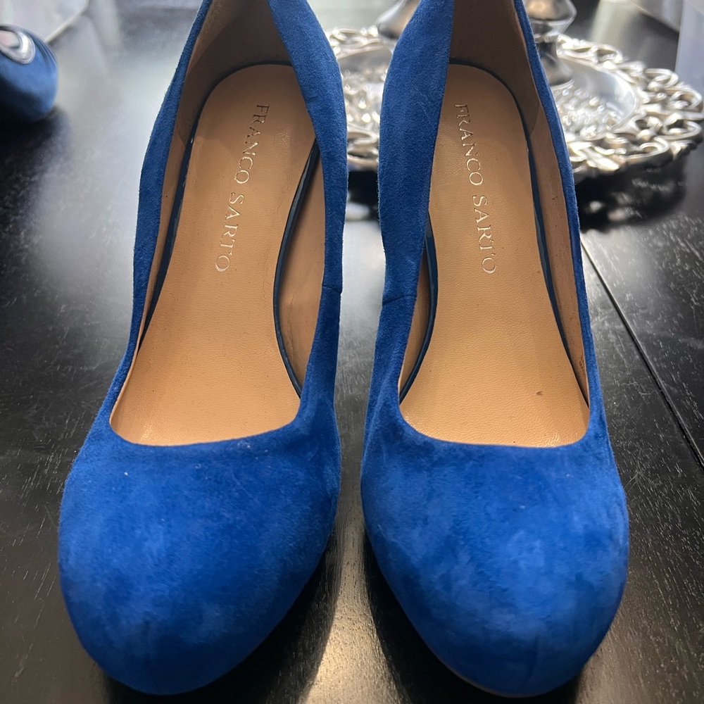 Franco Sarto Women's Vibrant Blue Suede Heels
